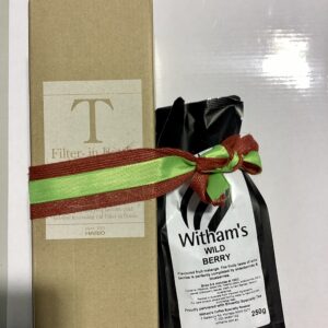 Hario® - Cold Brew Tea ‘Filter in Bottle’ (750ML) [RED] + Bag of Wild Berry Tea Bundle